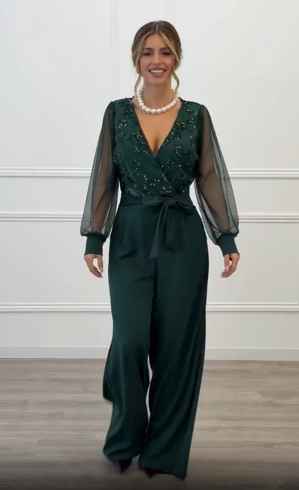 Tereza | Elegantní overal s jemnými detaily a splývavým střihem