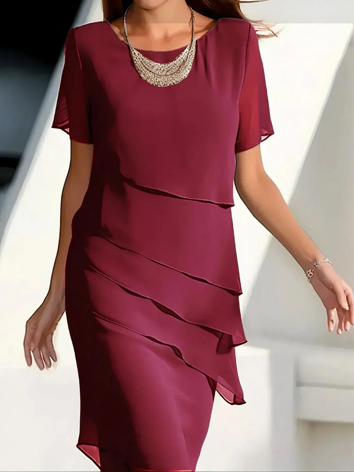 Petra – Elegantní vrstvené šaty s jemným splýváním