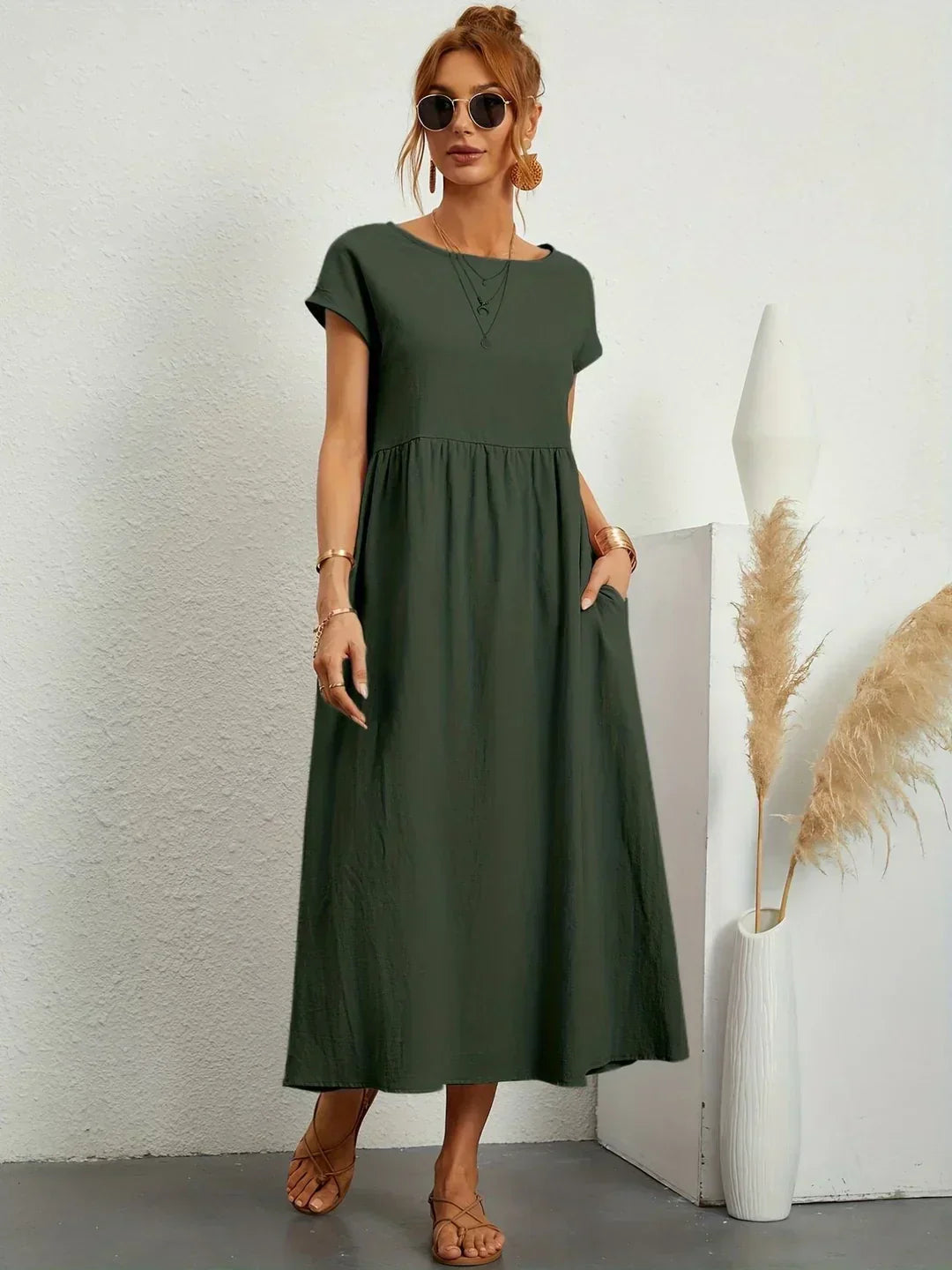 Adéla – Volné midi šaty s kapsami pro každodenní eleganci