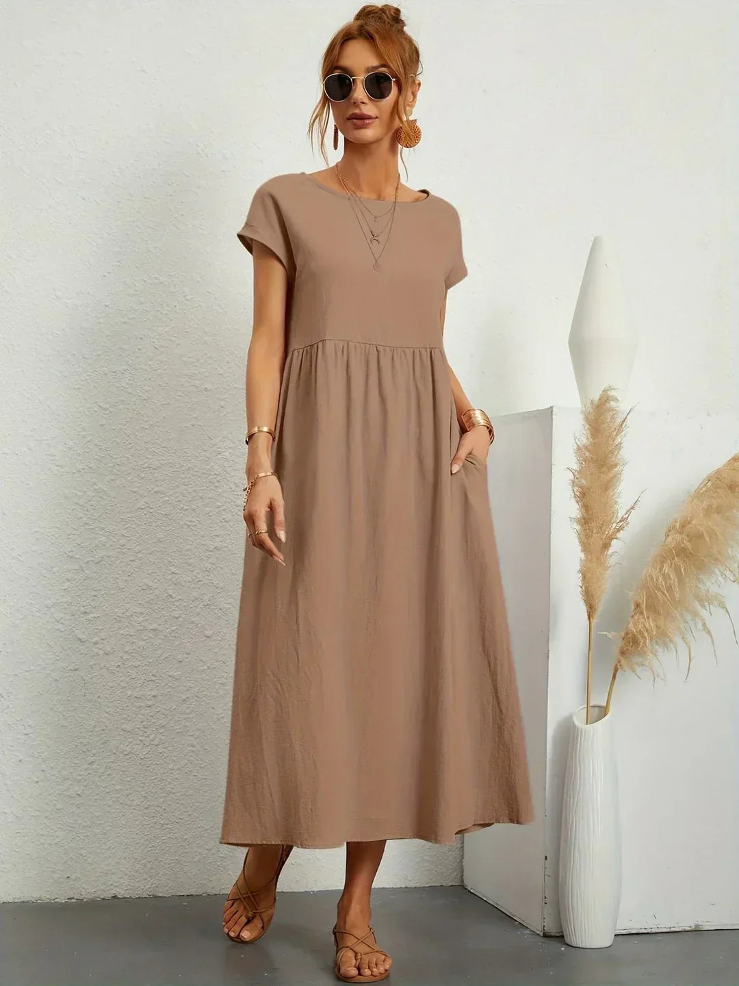 Adéla – Volné midi šaty s kapsami pro každodenní eleganci