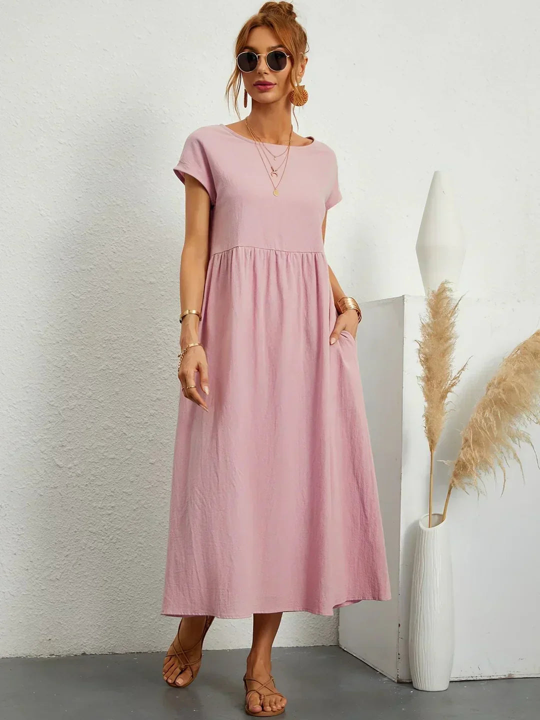 Adéla – Volné midi šaty s kapsami pro každodenní eleganci