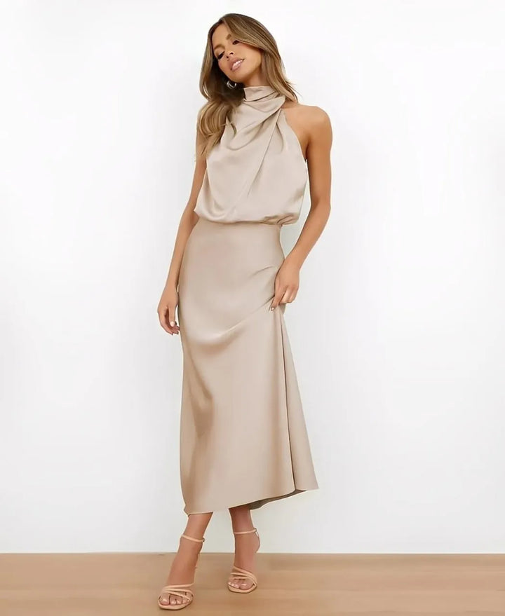 Valeria | Elegantní saténové šaty s halter výstřihem