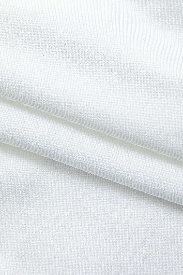 Základní body typu korzet s hlubokým V výstřihem a jednobarevnou barvou