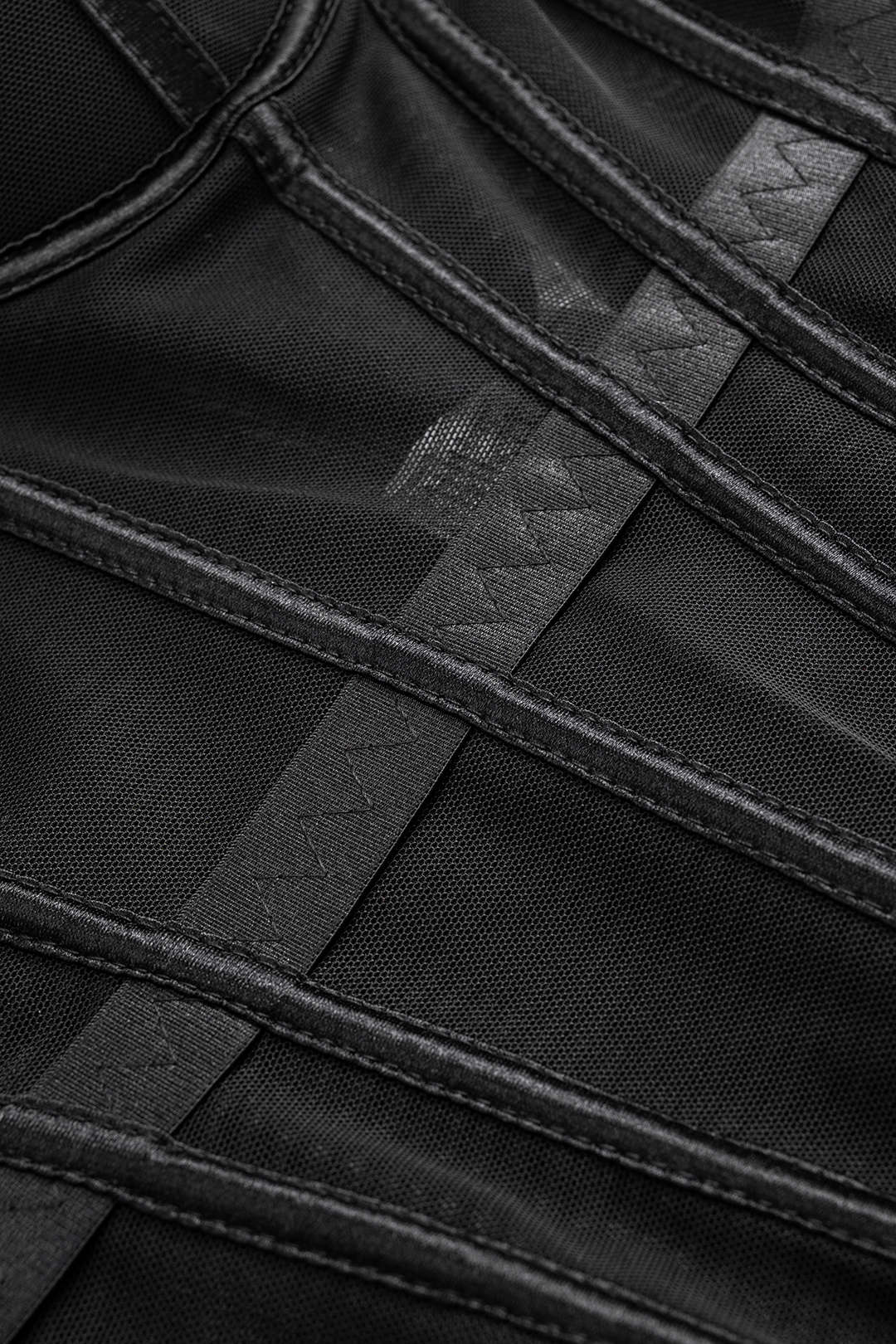 Nejlepší korzetový bustier z síťoviny pro Cami